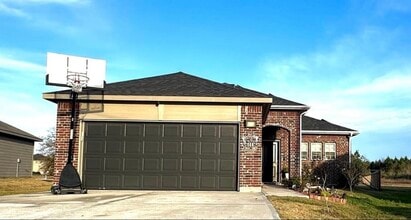 Building Photo - 844 Rd 5109