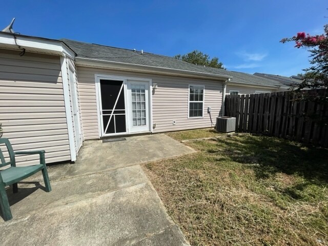 Building Photo - 7206 Curacas Dr