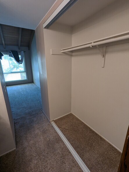 Building Photo - 7813 Tommy Dr