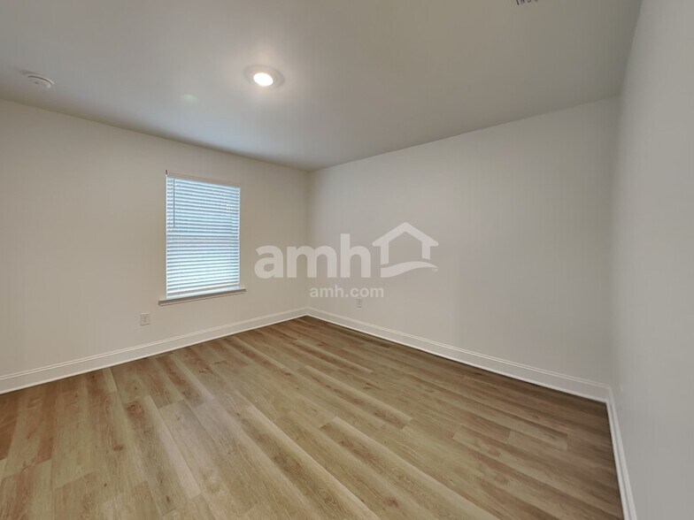 Building Photo - 1419 Aquamarine Dr