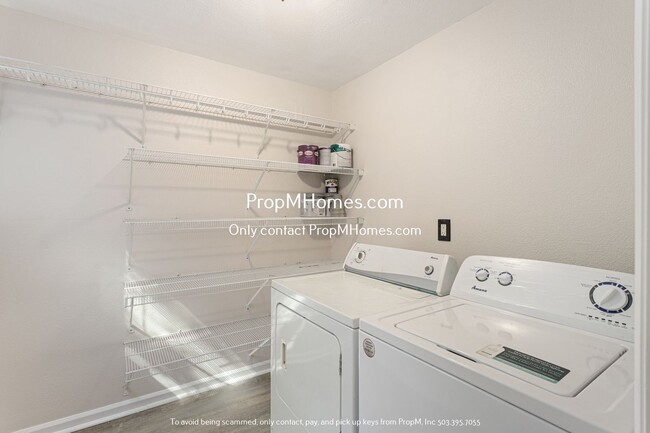 Building Photo - 2680 SW 87th Ave