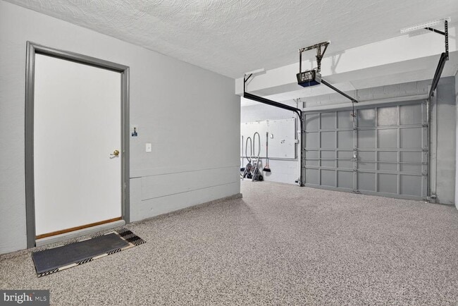 Building Photo - 4709 River Rd