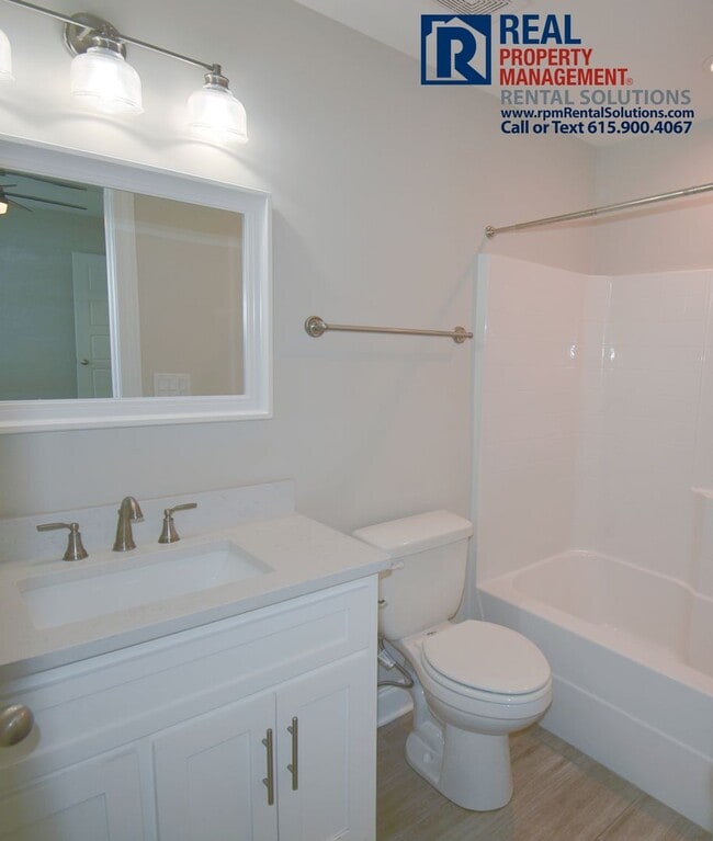 Building Photo - 555 Gresham Ln