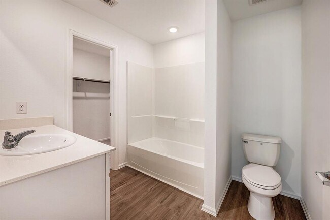 Building Photo - 1118 Millers Pass Dr