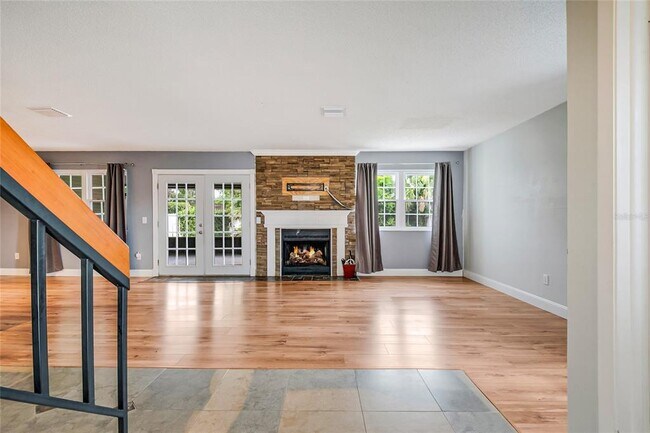 Building Photo - 1025 Wentworth Ct