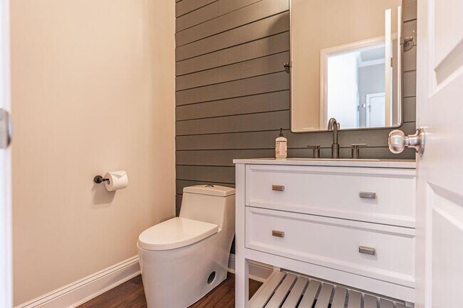 Building Photo - 151 Titleist Ct