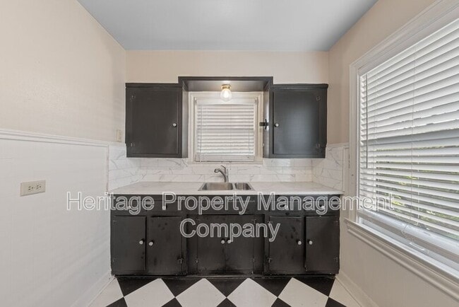 Building Photo - 109 W Norwood Ct