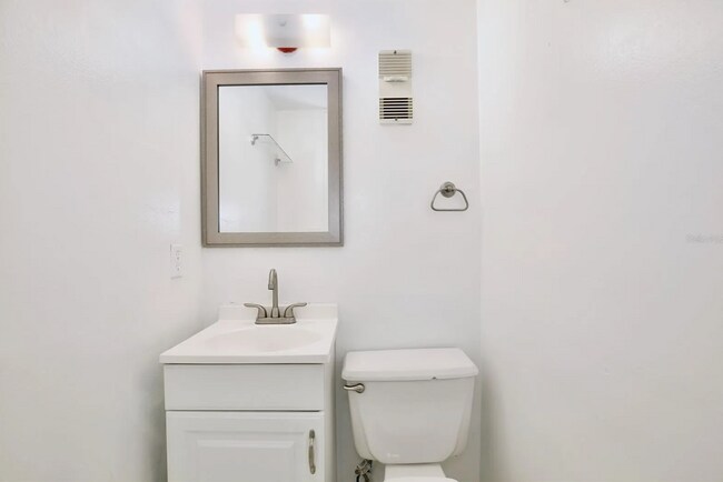 Building Photo - 713 St Matthew Cir