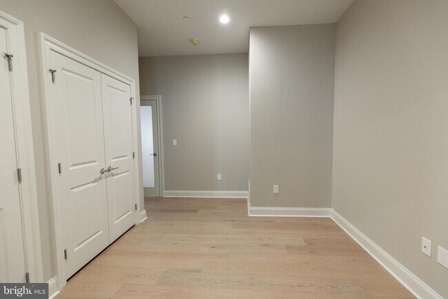 Building Photo - 1411 Walnut St