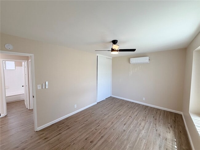 Building Photo - 355 S Aspan Ave