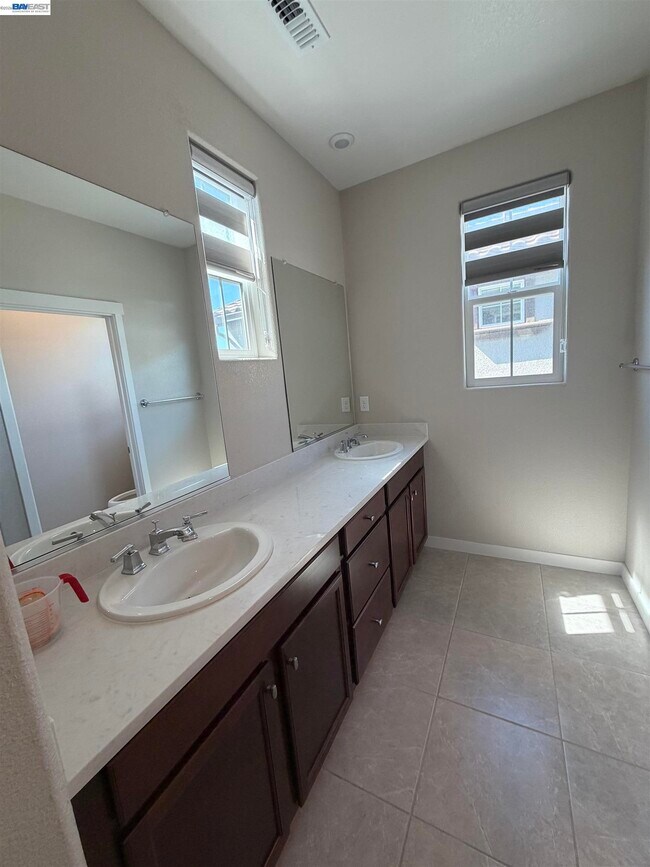 Building Photo - 2282 S Podere Dr