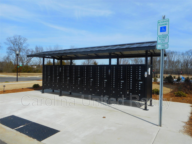Building Photo - 843 Windage Wy