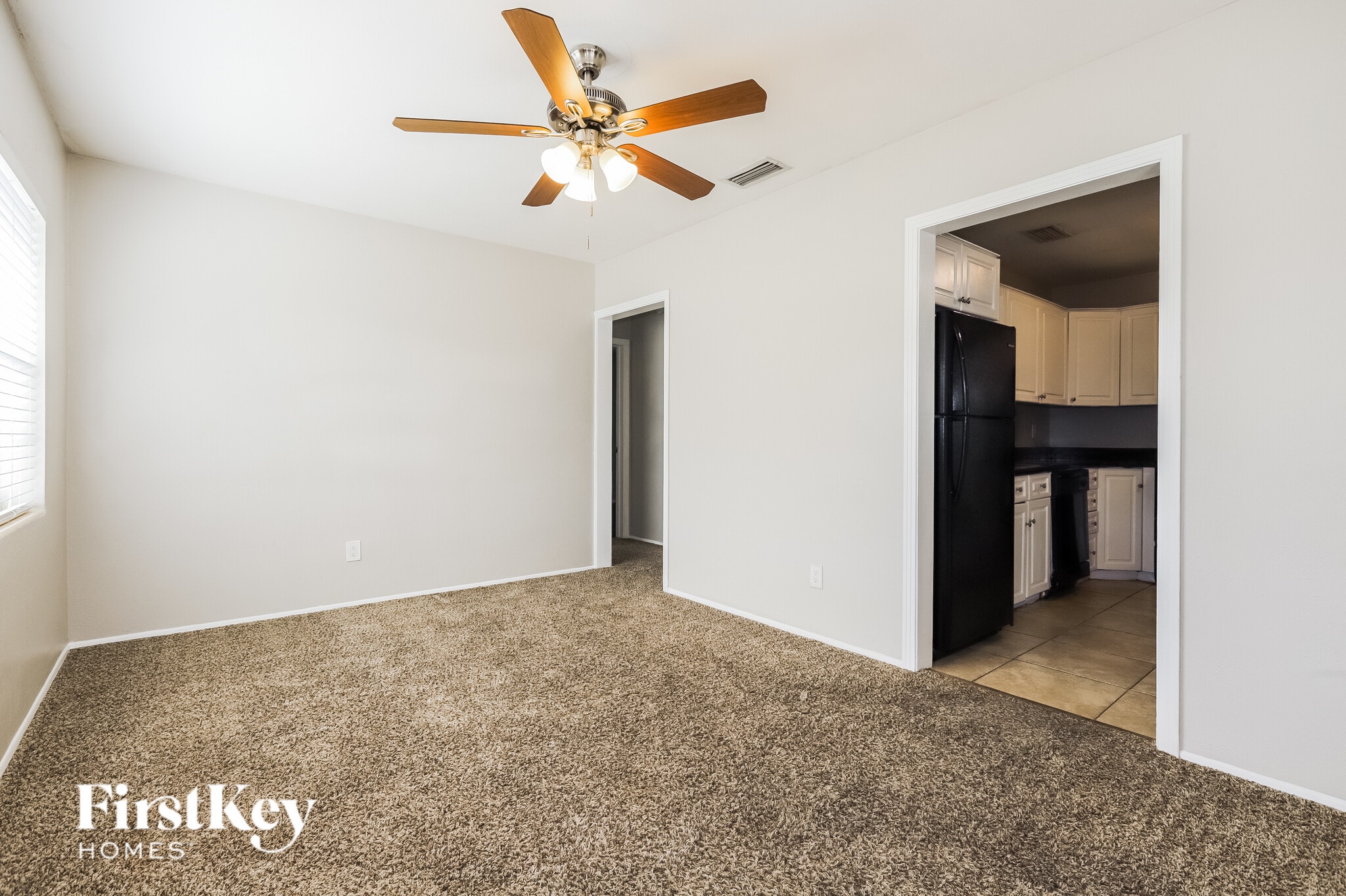 Building Photo - 425 Hampton Ave