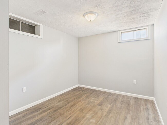 Building Photo - Beautiful Spacious Single Family in Blue Meadow Farms