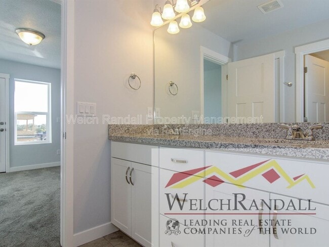 Building Photo - 1177 W Jackson Ave