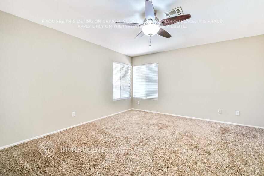 Building Photo - 706 S Golden Key St