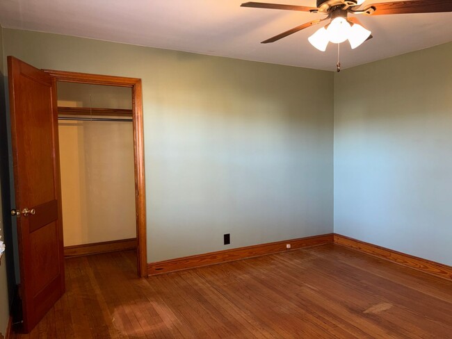 Building Photo - 3 Bedroom, 1.5 Bathroom House in Winston-Salem!