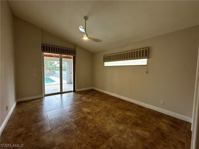 Building Photo - 156 Destiny Cir