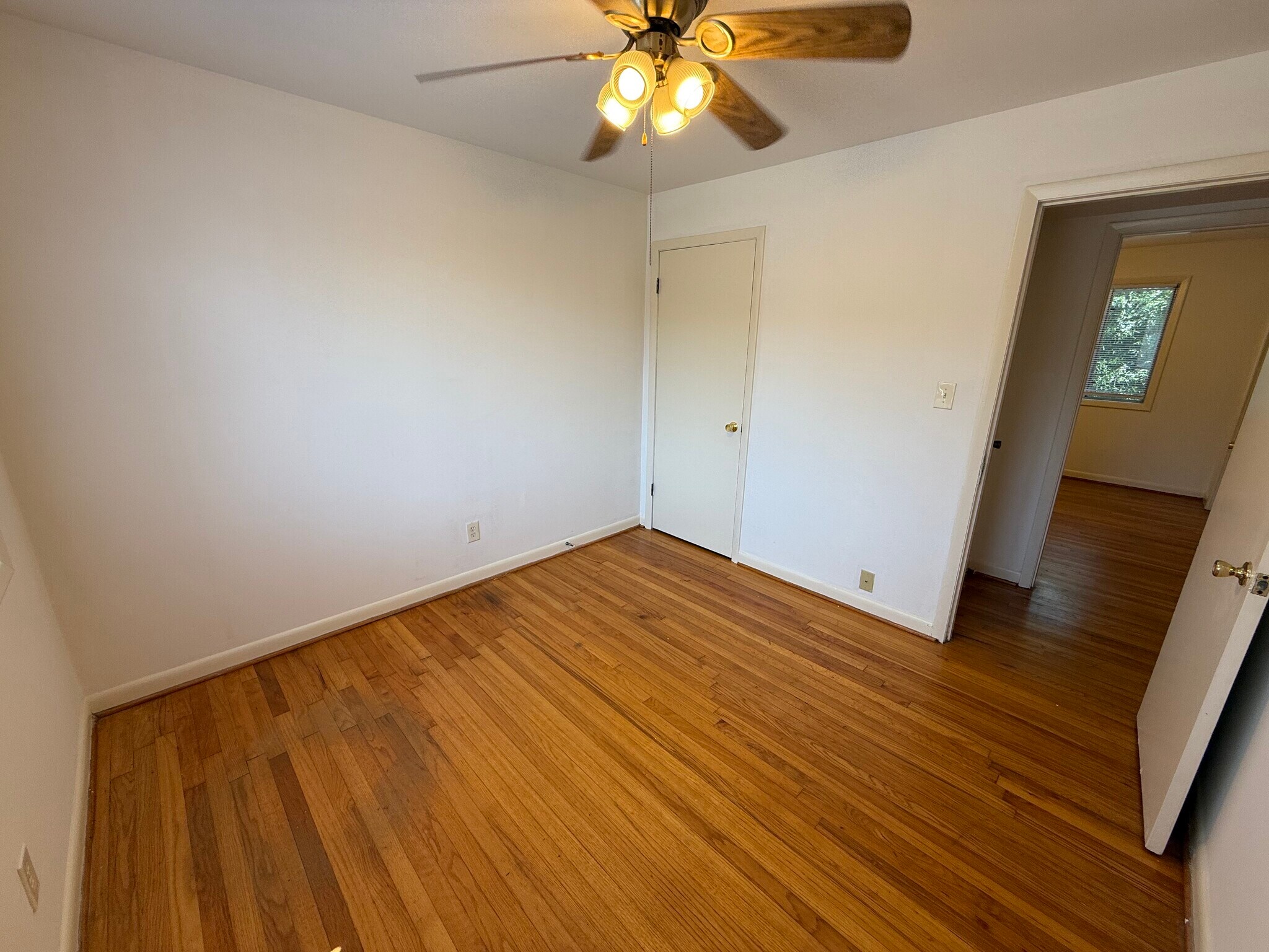 Building Photo - 425 S Church St