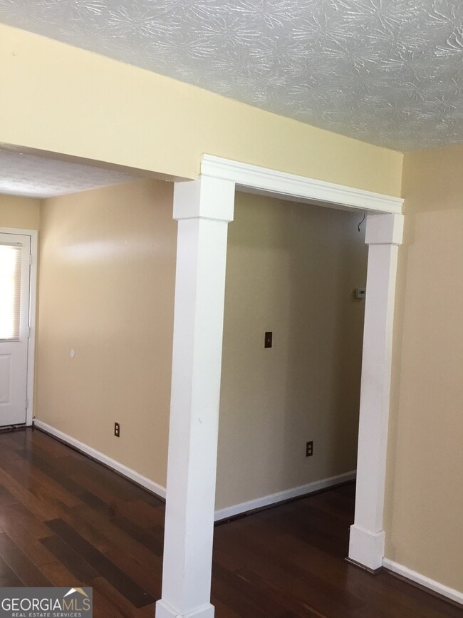 Building Photo - 2819 Bay Leaf Dr SE