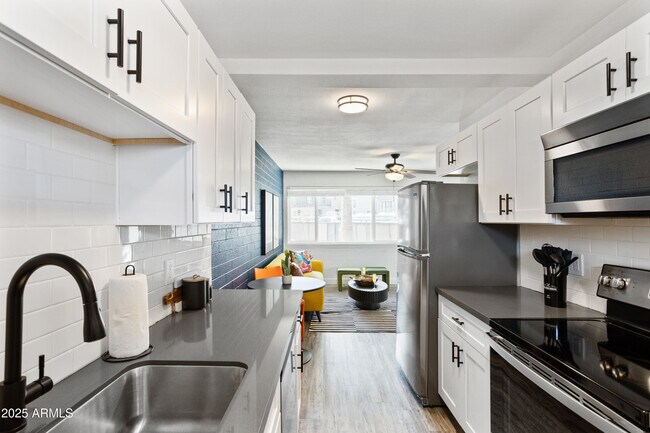 Building Photo - 4534 N 74th St