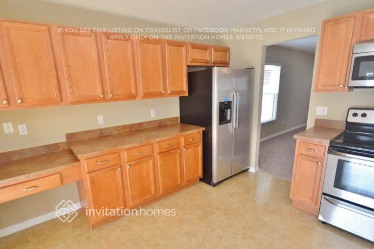 Building Photo - 1346 Karok St