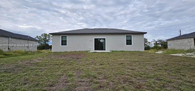Building Photo - 611 Greenbriar Blvd