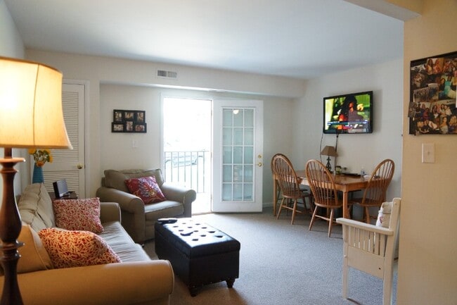 Living Room - Cardinal Court