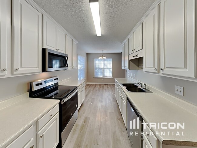 Building Photo - 216 Turtle Creek Dr