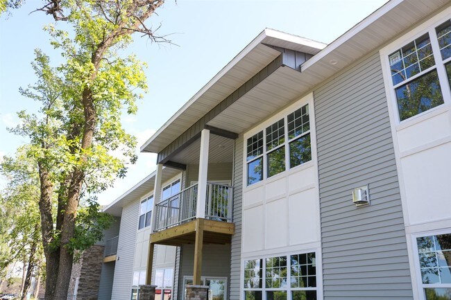 Building Photo - 2 br, 2 bath  - Maplewood Townhomes