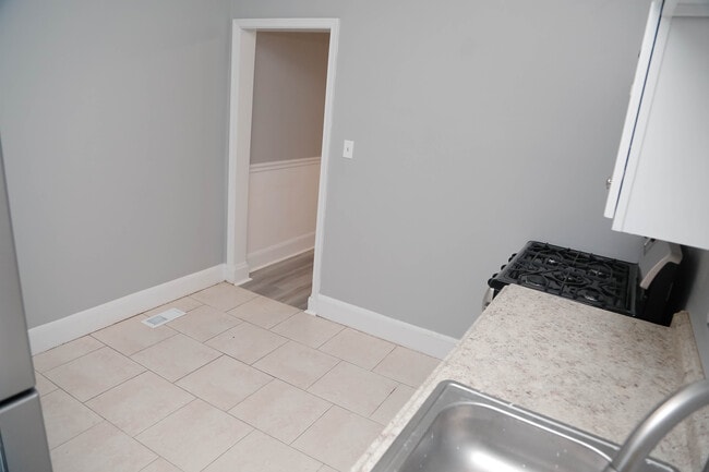 Kitchen 2 - 4231 Nicholas Ave
