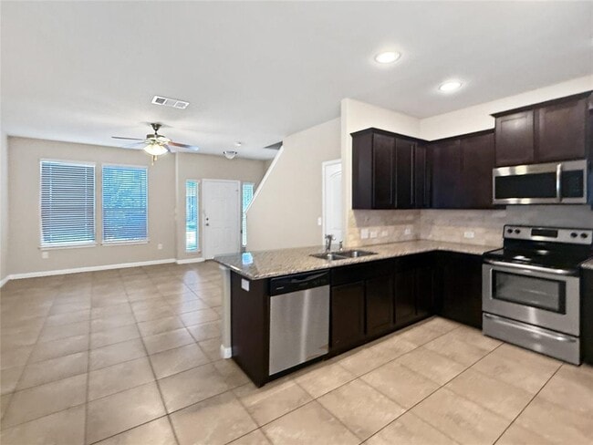 Building Photo - 205 Cane River Rd