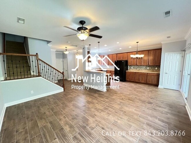 Building Photo - 5150 Trump St