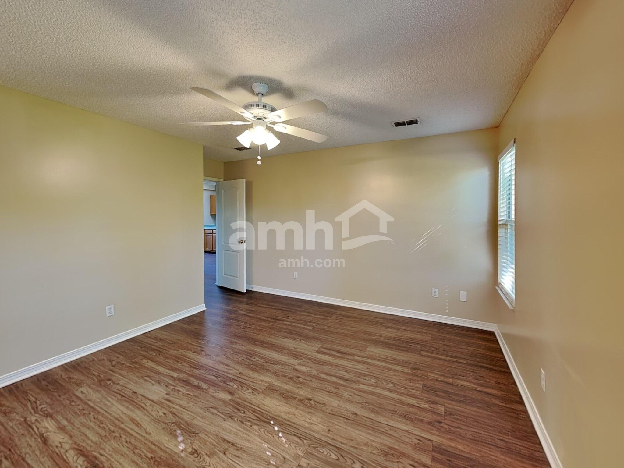 Building Photo - 1915 Breckenridge Blvd