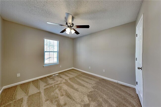 Building Photo - 209 Bainbridge Cir