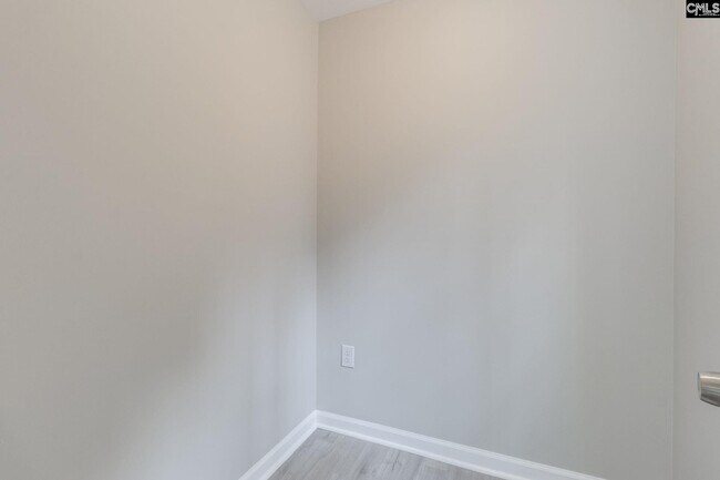 Building Photo - 6536 Shakespeare Rd