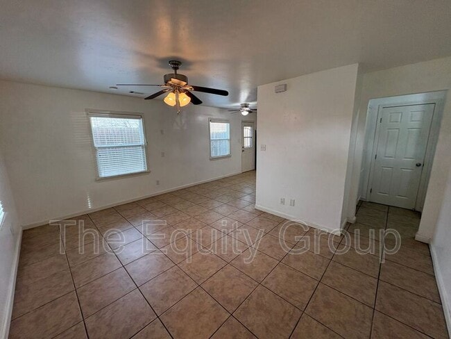 Building Photo - 812 S Burke St