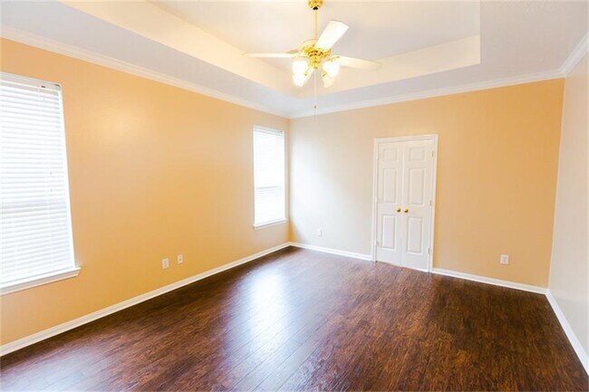 Building Photo - 314 Blossomwood Dr