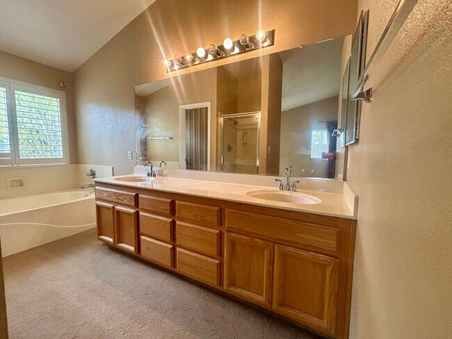 Building Photo - 9871 Tarzo Way