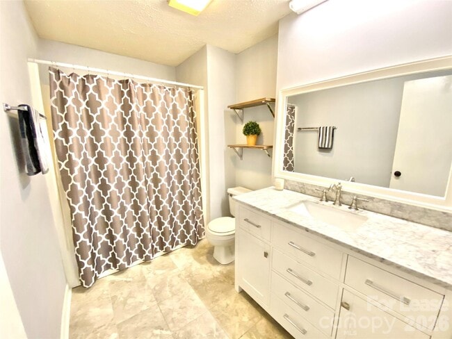 Building Photo - 1931 Lancer Ct