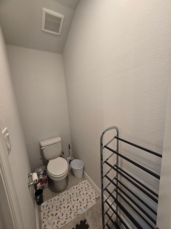 Building Photo - Fantastic in Fate!