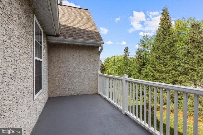 Building Photo - 312 River Birch Cir