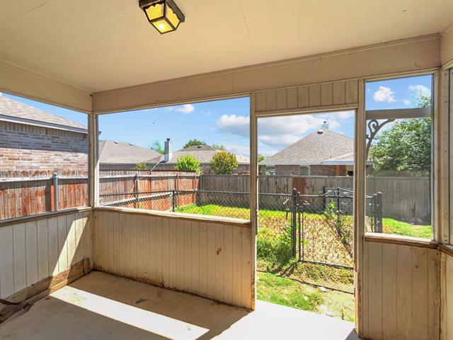 Building Photo - 5841 Mirror Ridge Dr
