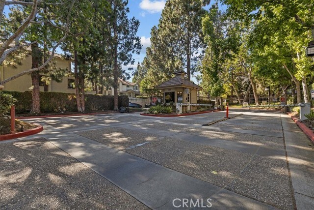 Building Photo - 2621 Plaza del Amo