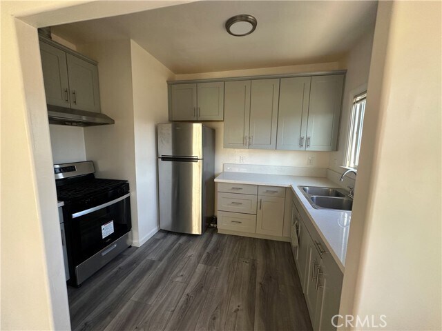Building Photo - 415 S El Molino Ave