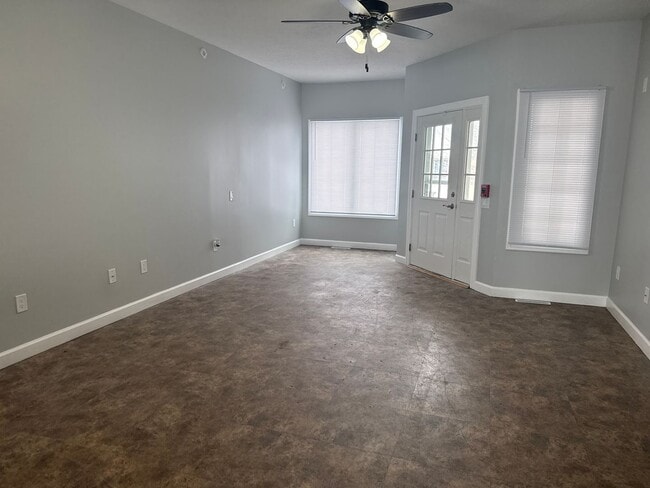 Building Photo - 620 Garvey Ln