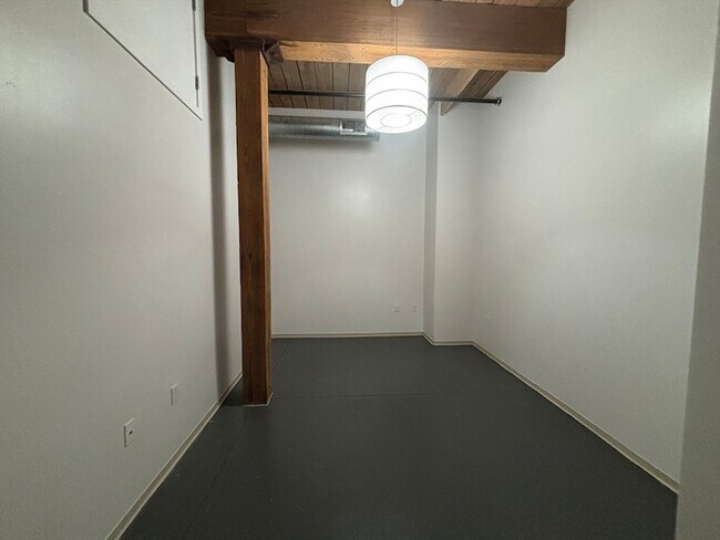 Building Photo - 88 Gerrish Ave