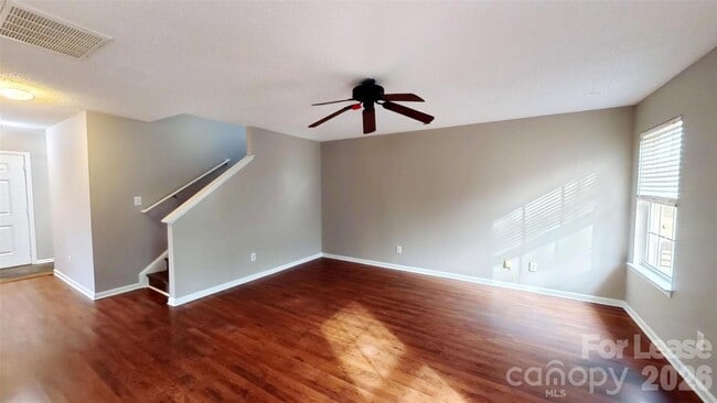 Building Photo - 15413 De Havilland Dr