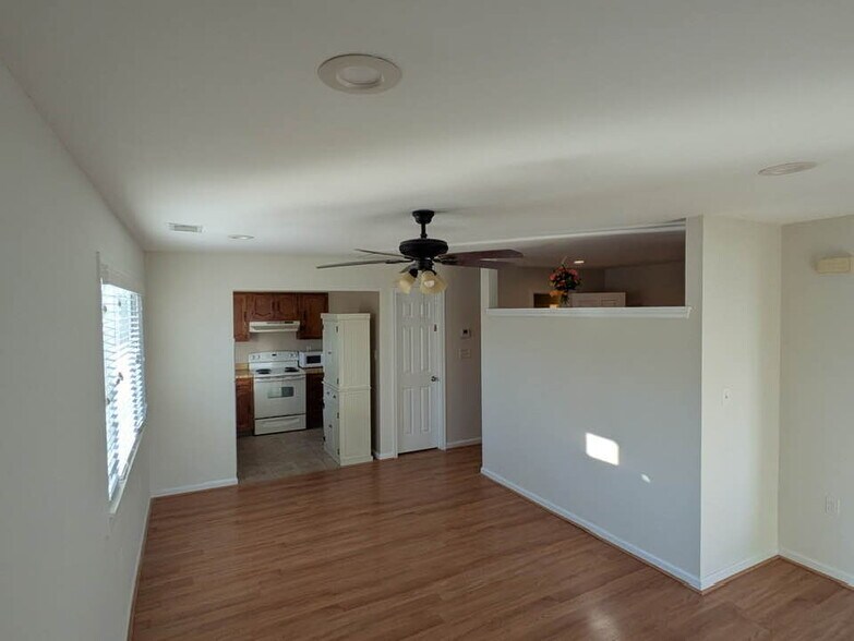 dining/kitchen - 7026 Basswood Rd