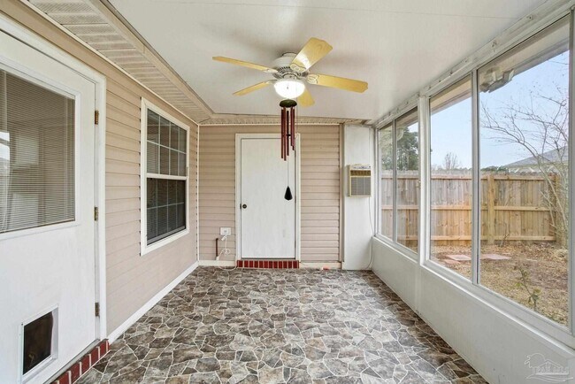 Building Photo - 2527 Trailwood Dr